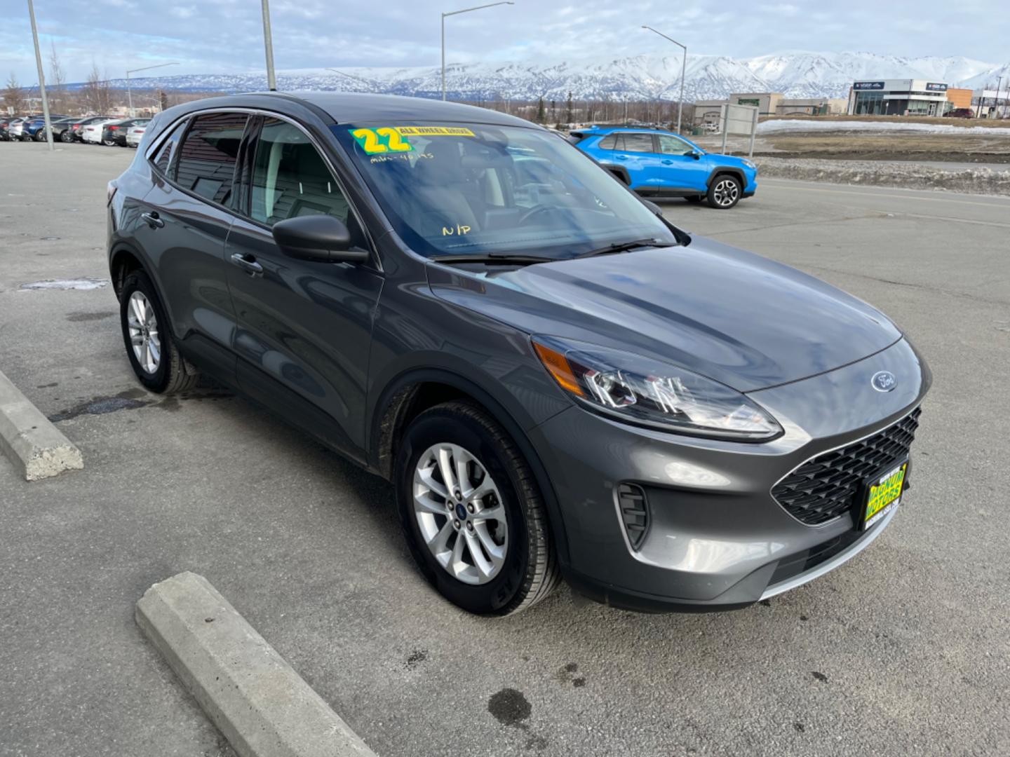 2022 Gray /Black Ford Escape (1FMCU9G66NU) , located at 1960 Industrial Drive, Wasilla, 99654, (907) 274-2277, 61.573475, -149.400146 - Photo#6